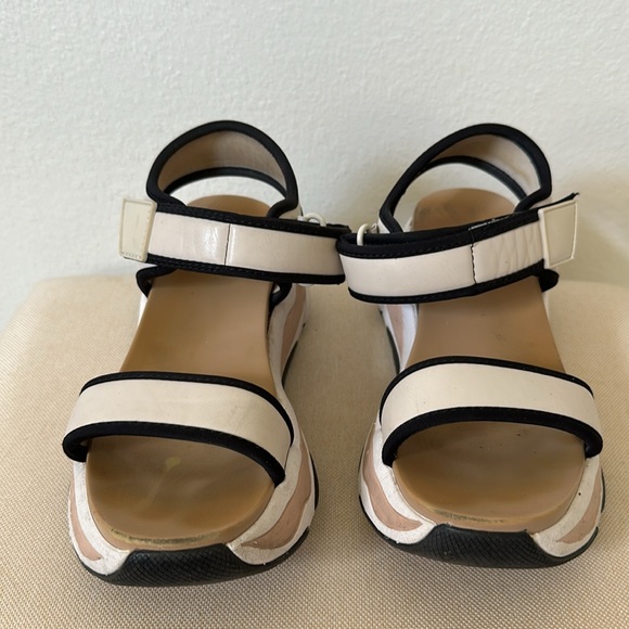 ALDO | Comfy Sporty Sandals - Picture 2 of 5